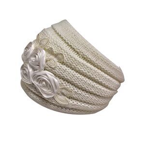 Ribbed Knit Headband With Floral Design